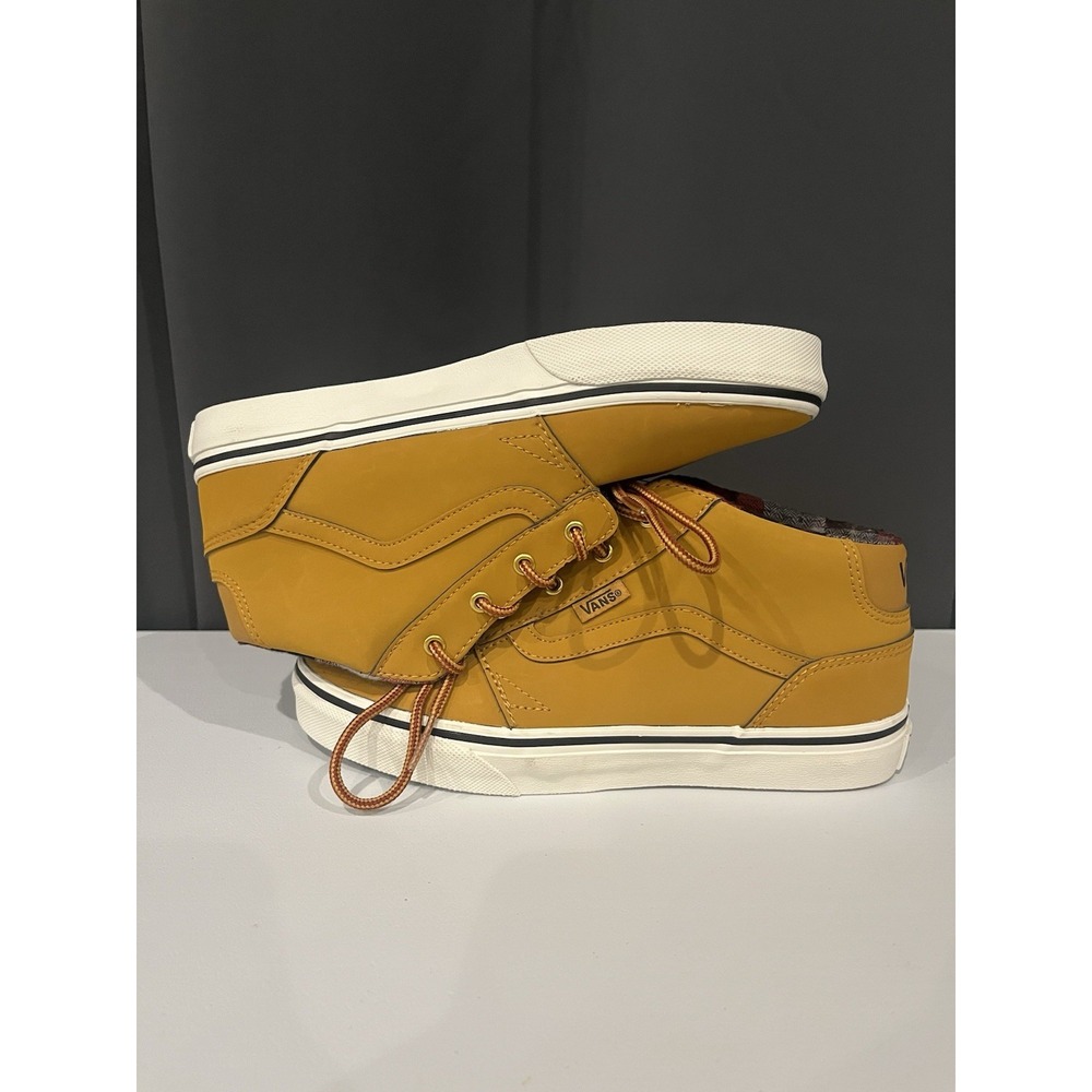 Vans Chapman Mid Round Toe Leather Skate Shoe boy size 4 - Picture 3 of 9